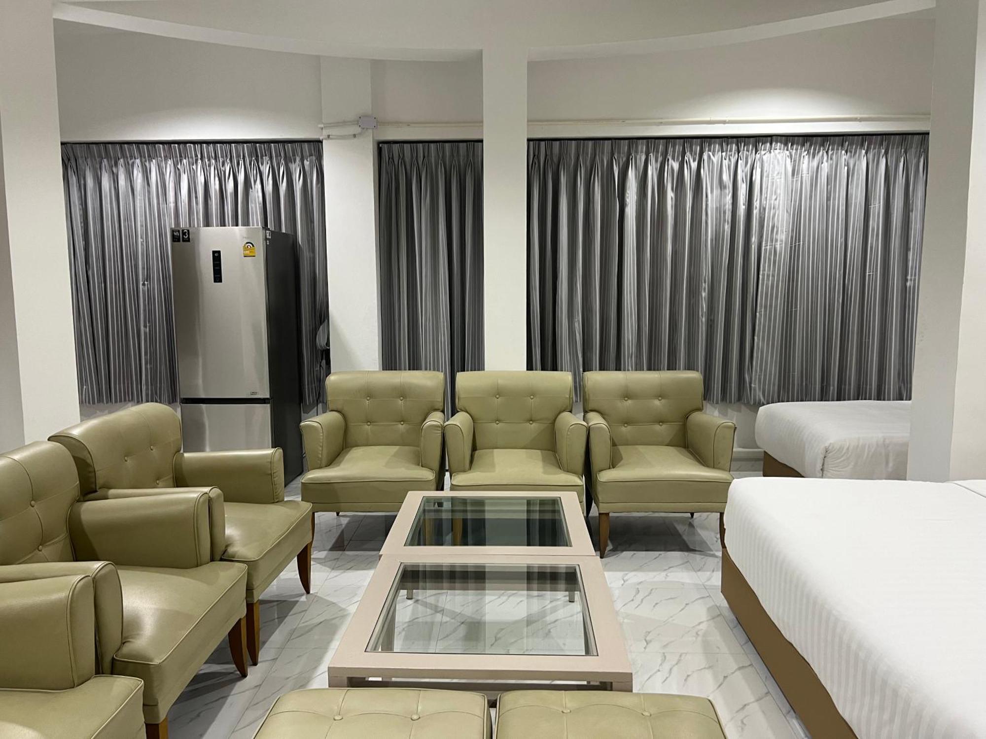 Mall Suites Hotel Bangkok Exterior foto
